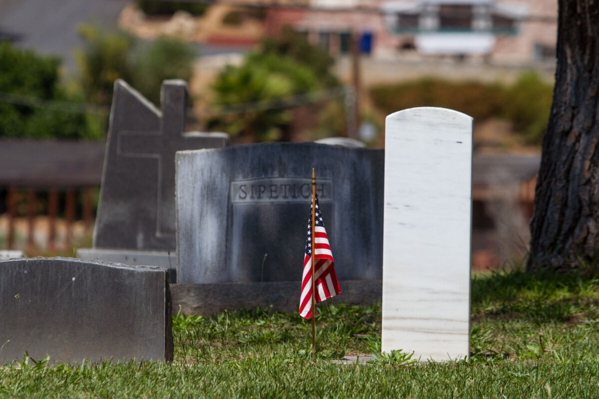 American flags placed at gravesites